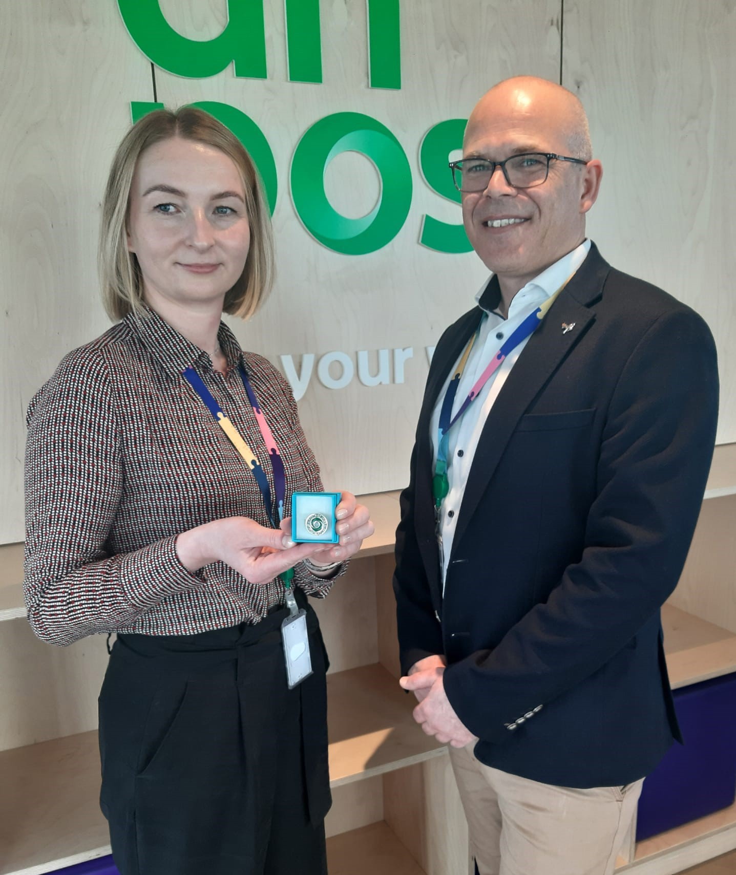 Agata Waszak with VIP award nominator Carl Byrne, Project Manager, GTS